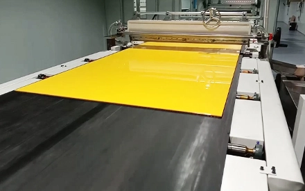 https://senlian.huaqiutong.com/wp-content/uploads/2026/03/img-UV-Curtain-Coating-3.webp